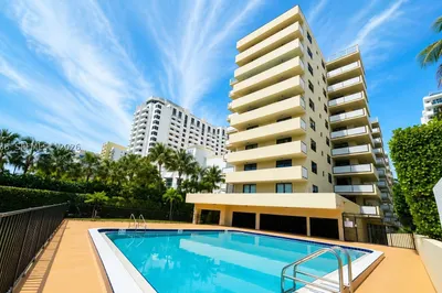 1621 Collins Ave #310 1