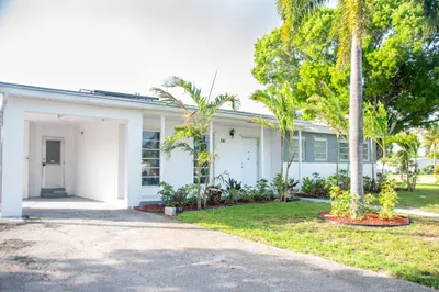 341 Henthorne Drive 1