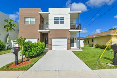 460 NW 27th Avenue 1