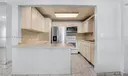 280 E 39th St Photo
