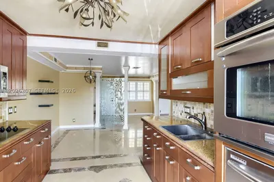 850 E Commercial Blvd #220C 1