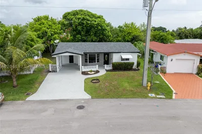 4595 NW 43rd Ct 1
