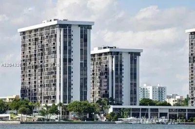 1901 Brickell Ave #B1007 1