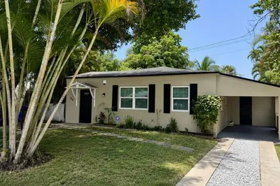716 SW 19th Street 1
