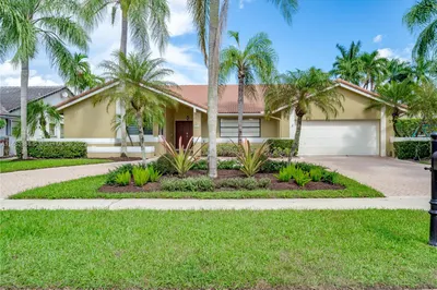 360 NW 107th Ave #360 1