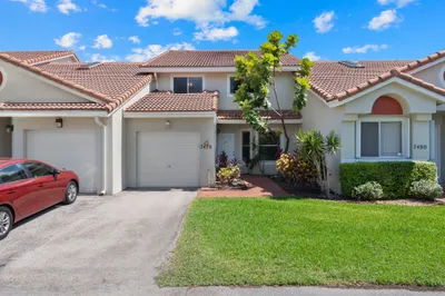 7478 Pinewalk Drive #7478 1