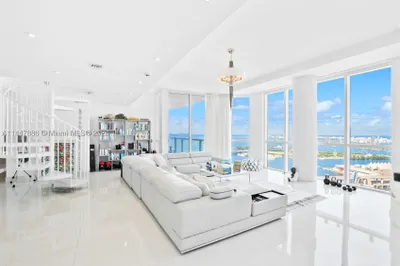 244 Biscayne Blvd #4903 1