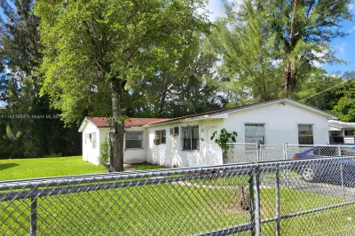 1430 NW 111th St 1