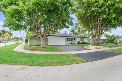 701 SE 5th Court 1