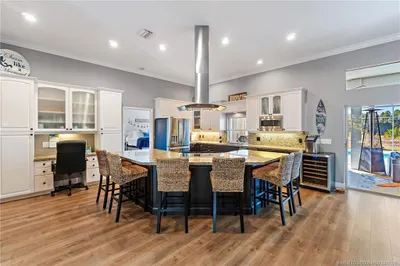 8888 SW Fishermans Wharf Drive 1
