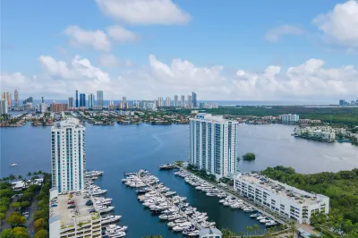 17111 Biscayne Blvd #2001 1