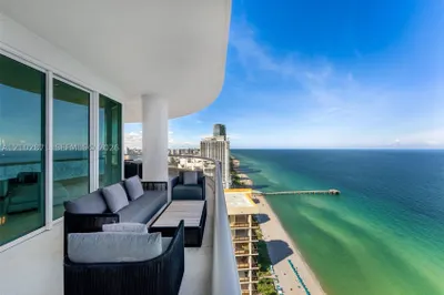 16051 Collins Ave #3404 1
