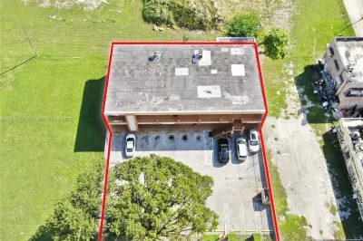 752 W Flagler St 1