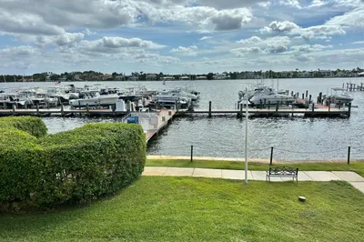 167 YACHT CLUB Way #204 1