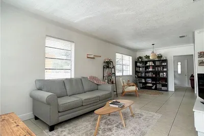 225 E 41st Street 1