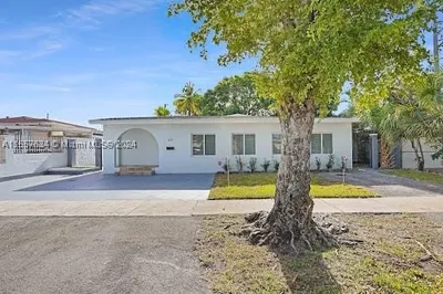 411 NW 51st Ave 1