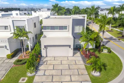 6766 NW 103rd Pl 1