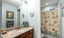 2121 SE Gidding Road Photo