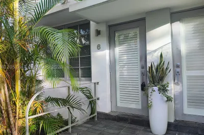 717 Jefferson Ave #6 1