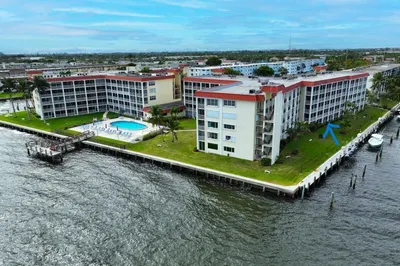 Paradise Harbour Unit 108