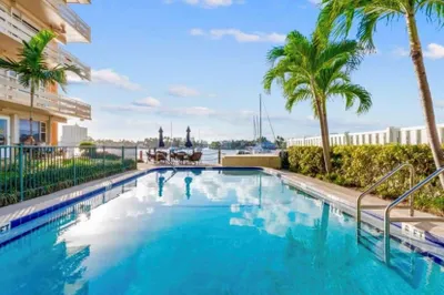 9 N Birch Road #601 1