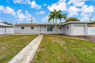 4510 NW 168th Ter