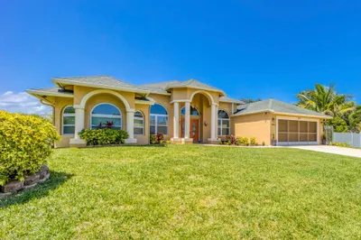 661 SW Seagull Terrace 1