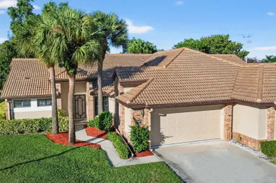 7147 Le Chalet Boulevard 1