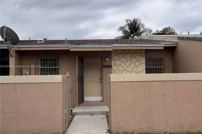 1806 NW 1st Ave 1