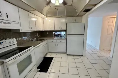 3051 NW 46th Ave #203 1