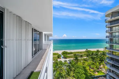 8911 Collins Ave #904 1