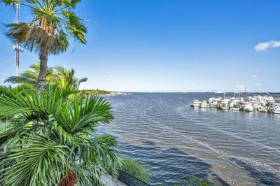 975 NW Flagler Avenue #304 1