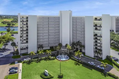 336 Golfview Road #406 1