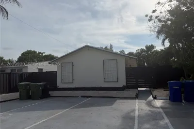1533 NW 2nd Ave #1 1