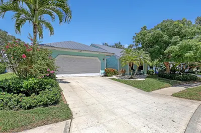 104 Colony Way E (1)