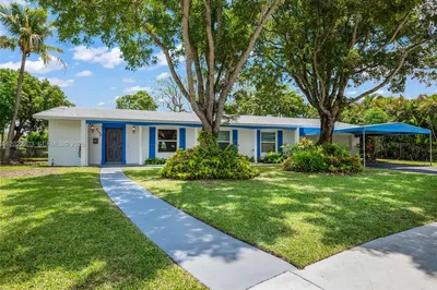 9460 Palmetto Club Ln E 1