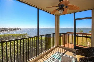 4490 NE Sandpebble Trace #105 1