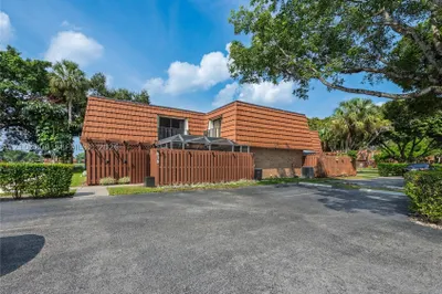 835 SW 118th Ter #835 1