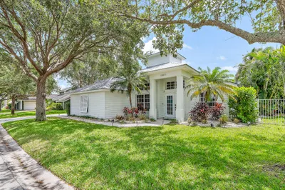 10411 SE Jupiter Narrows Dr-34