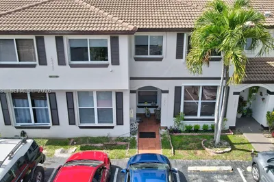8535 SW 152nd Ave #204 1