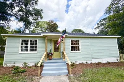 235 SW 21st Way 1