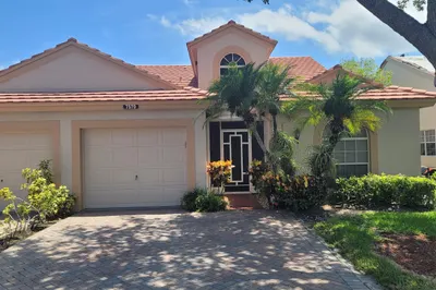 7570 Diamond Pointe Circle 1