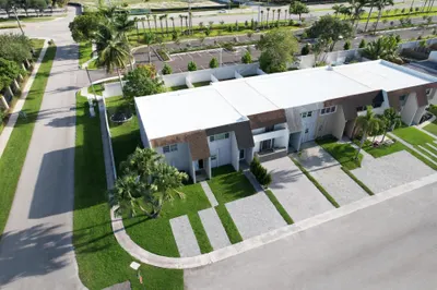 9054 NW 35th Place 1