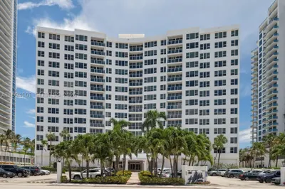 3505 S Ocean Dr #201 1