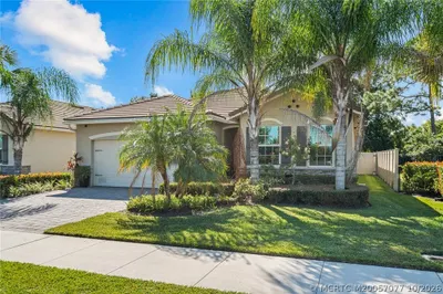 7521 SW Harbor Cove Drive 1