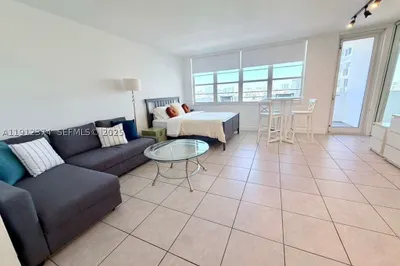 100 Lincoln Rd #1220 1