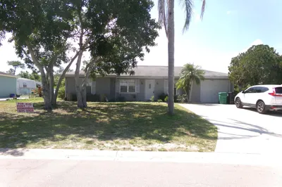 1380 SE Buckingham Terrace 1