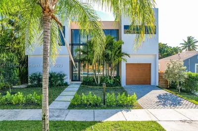 3660 SW 12th Street 1