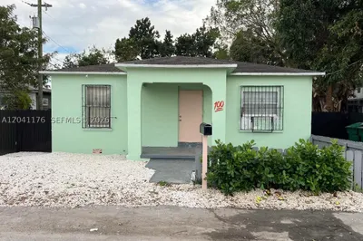 10 NW 71st St #Front 1