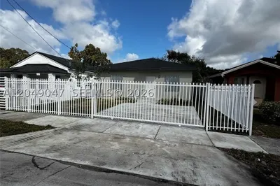 1717 NW 70th St 1